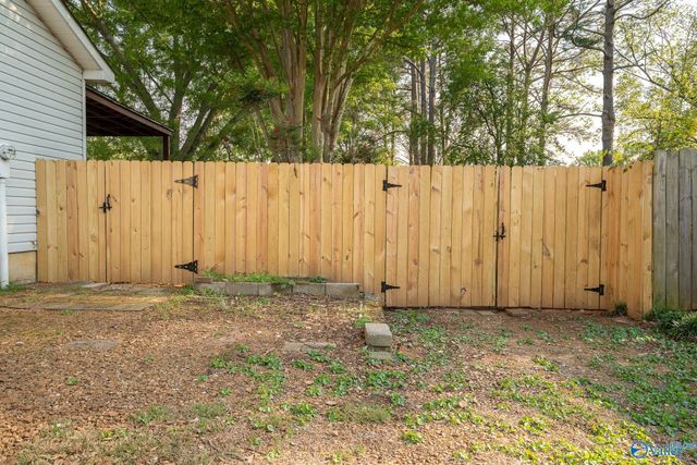 912 Mountain Gap Road, Huntsville, AL 35803