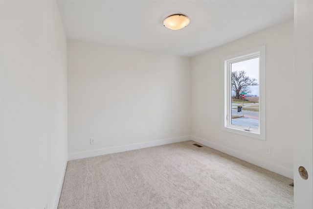 1511 W Lincoln Place, Indianola, IA 50125