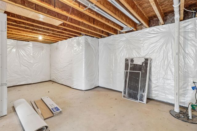 1511 W Lincoln Place, Indianola, IA 50125