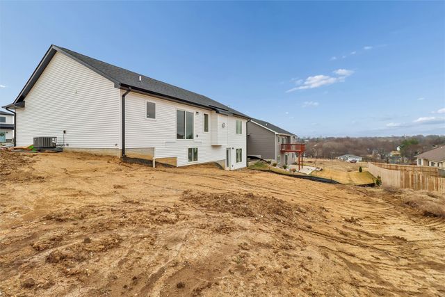 1511 W Lincoln Place, Indianola, IA 50125