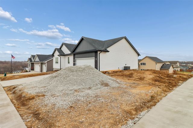 1511 W Lincoln Place, Indianola, IA 50125