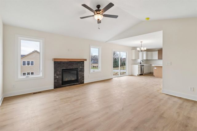 1511 W Lincoln Place, Indianola, IA 50125