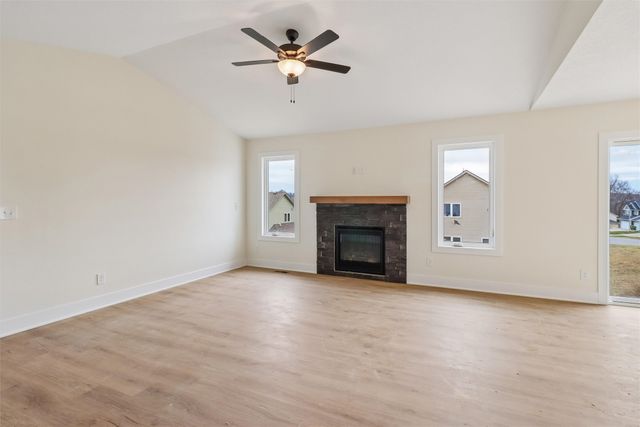 1511 W Lincoln Place, Indianola, IA 50125