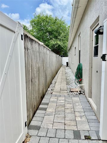 2018 CROSSCREEK COURT, Oviedo, FL 32766