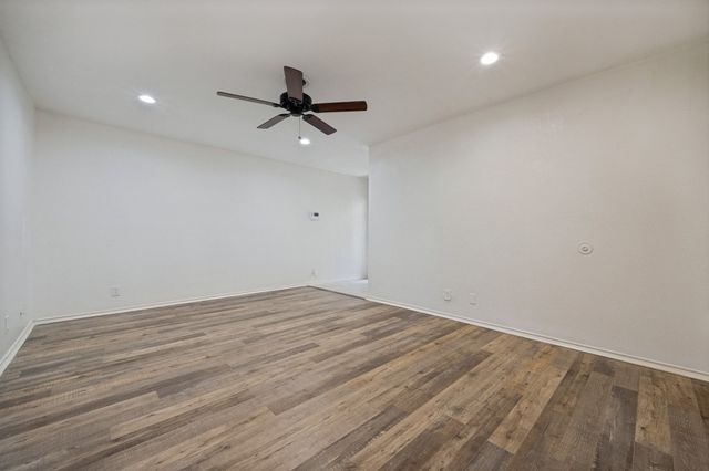 2751 Stonecreek Court, Carrollton, TX 75006