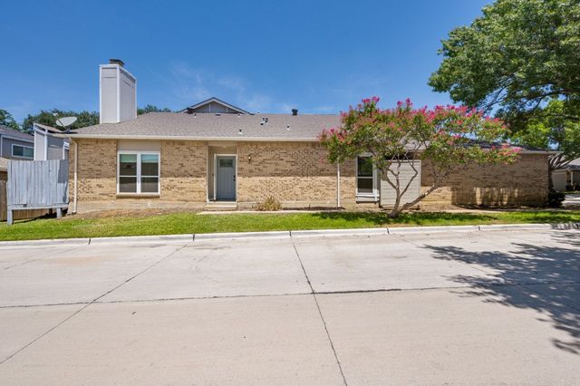 2751 Stonecreek Court, Carrollton, TX 75006