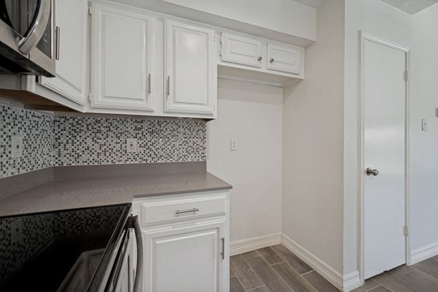 2751 Stonecreek Court, Carrollton, TX 75006