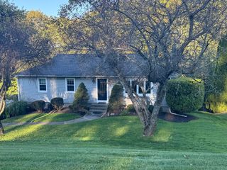 36 Susan Drive, Westfield, MA 01085
