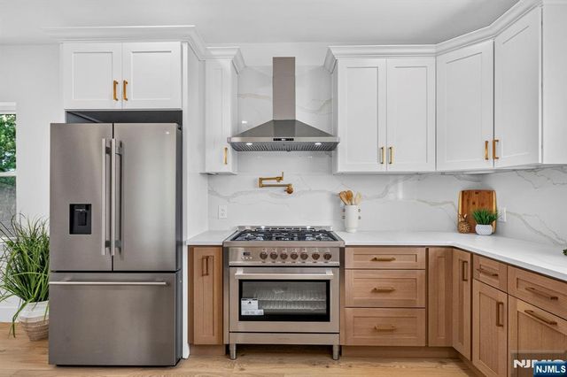 125 Cedarhurst Avenue, Woodland Park, NJ 07410