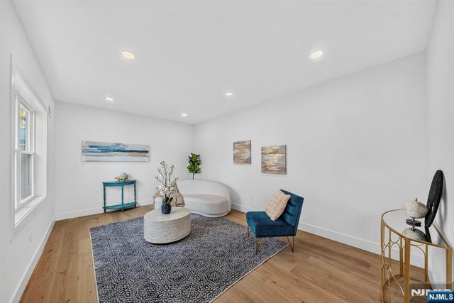 125 Cedarhurst Avenue, Woodland Park, NJ 07410