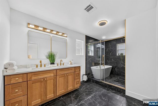 125 Cedarhurst Avenue, Woodland Park, NJ 07410