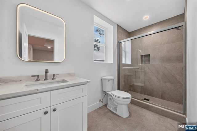 125 Cedarhurst Avenue, Woodland Park, NJ 07410