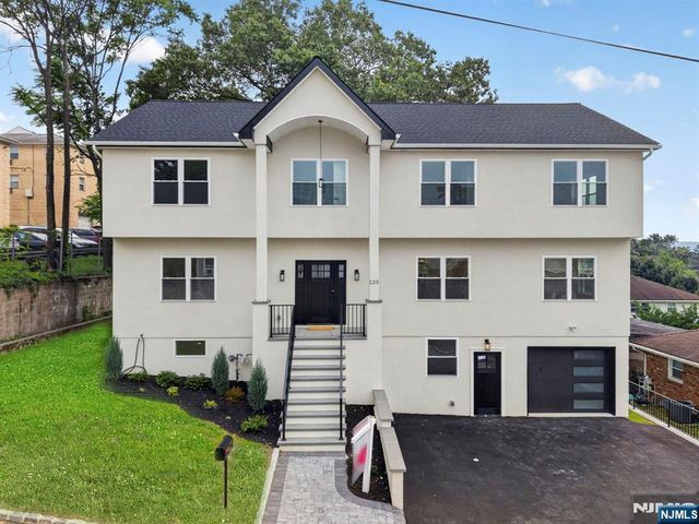 125 Cedarhurst Avenue, Woodland Park, NJ 07410