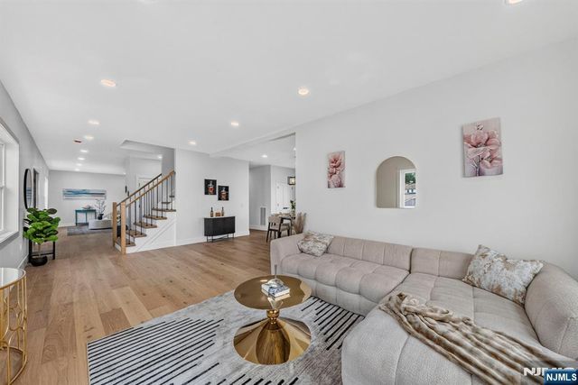 125 Cedarhurst Avenue, Woodland Park, NJ 07410