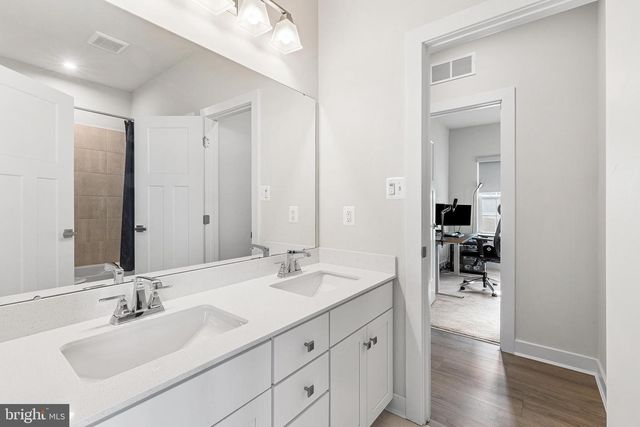 223 LETITIA MANOR DR, West Grove, PA 19390