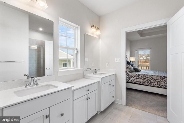 223 LETITIA MANOR DR, West Grove, PA 19390