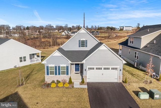 223 LETITIA MANOR DR, West Grove, PA 19390