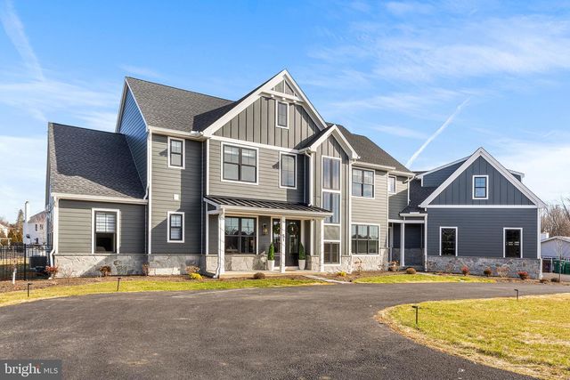 223 LETITIA MANOR DR, West Grove, PA 19390