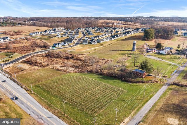 223 LETITIA MANOR DR, West Grove, PA 19390