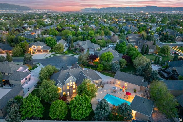 2312 W GALLANT FOX CT, South Jordan, UT 84095