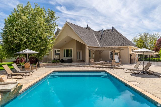 2312 W GALLANT FOX CT, South Jordan, UT 84095