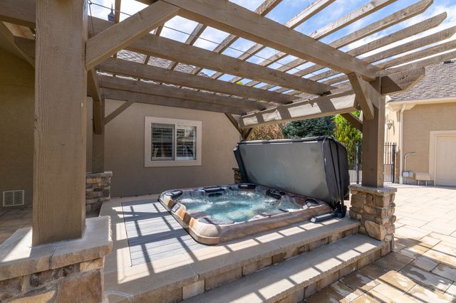 2312 W GALLANT FOX CT, South Jordan, UT 84095