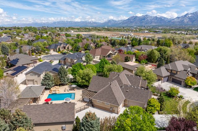 2312 W GALLANT FOX CT, South Jordan, UT 84095