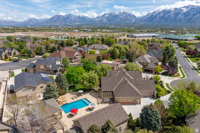 2312 W GALLANT FOX CT, South Jordan, UT 84095