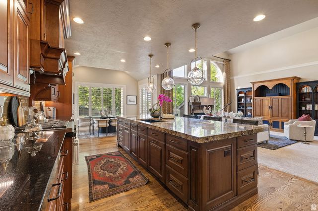 2312 W GALLANT FOX CT, South Jordan, UT 84095