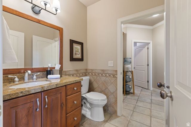 2312 W GALLANT FOX CT, South Jordan, UT 84095