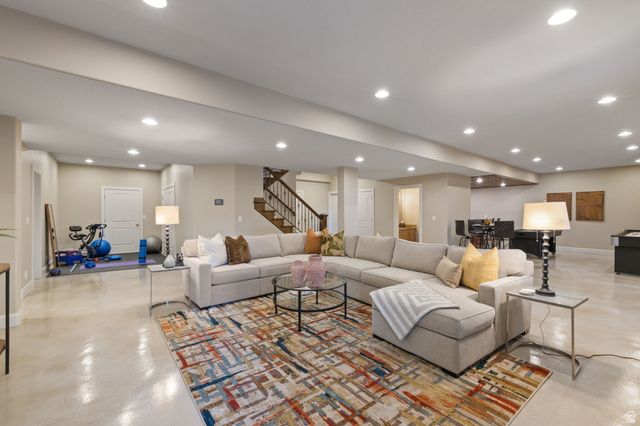 2312 W GALLANT FOX CT, South Jordan, UT 84095