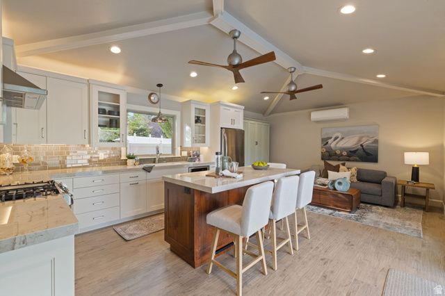 2312 W GALLANT FOX CT, South Jordan, UT 84095