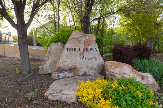 2312 W GALLANT FOX CT, South Jordan, UT 84095