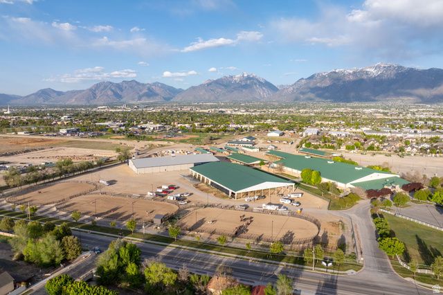 2312 W GALLANT FOX CT, South Jordan, UT 84095