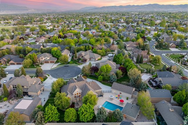 2312 W GALLANT FOX CT, South Jordan, UT 84095