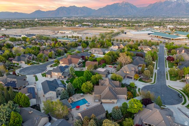2312 W GALLANT FOX CT, South Jordan, UT 84095