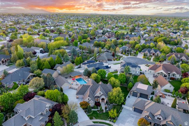 2312 W GALLANT FOX CT, South Jordan, UT 84095