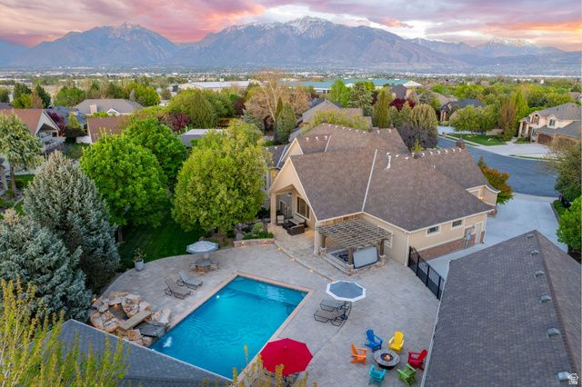 2312 W GALLANT FOX CT, South Jordan, UT 84095