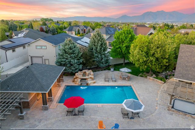 2312 W GALLANT FOX CT, South Jordan, UT 84095