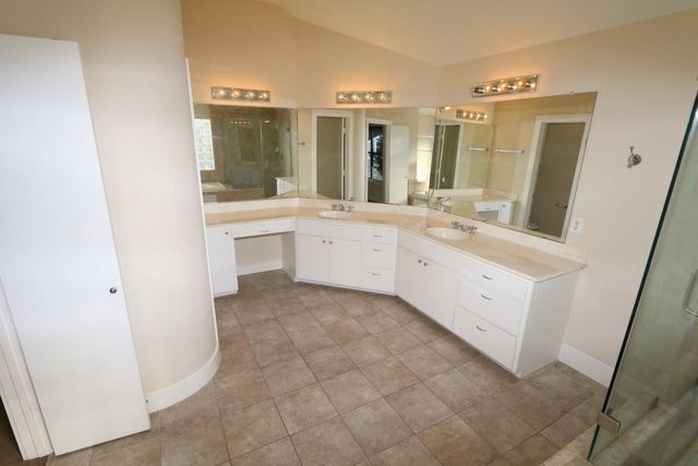 1046 W 25th Street, Houston, TX 77008
