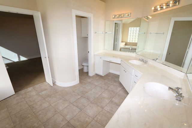 1046 W 25th Street, Houston, TX 77008