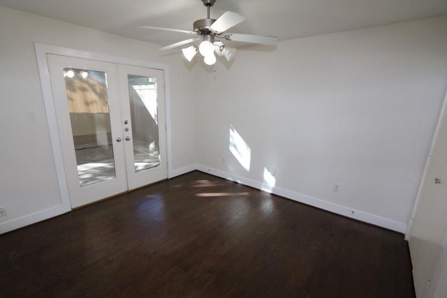 1046 W 25th Street, Houston, TX 77008