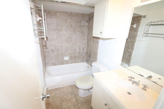 1046 W 25th Street, Houston, TX 77008