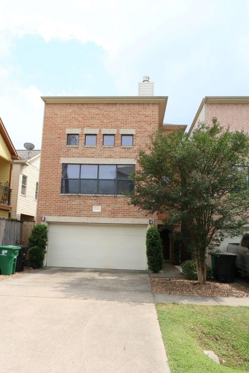 1046 W 25th Street, Houston, TX 77008