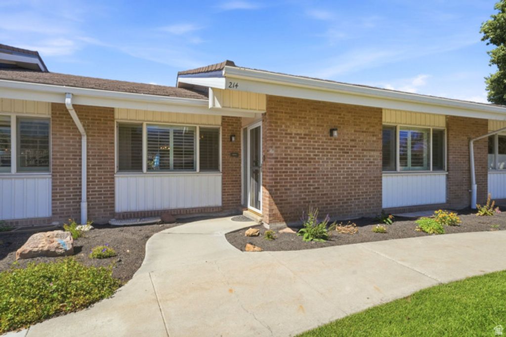 885 E THREE FOUNTAINS DR #214, Salt Lake City, UT 84107 — exterior