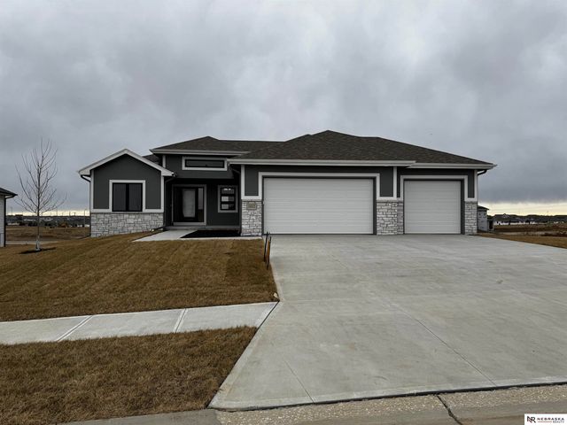 10312 Sherman Street, Papillion, NE 68046