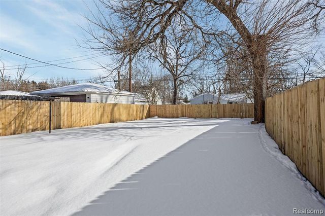 19286 Northrop Street, Detroit, MI 48219