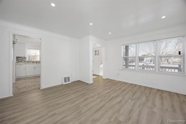 19286 Northrop Street, Detroit, MI 48219