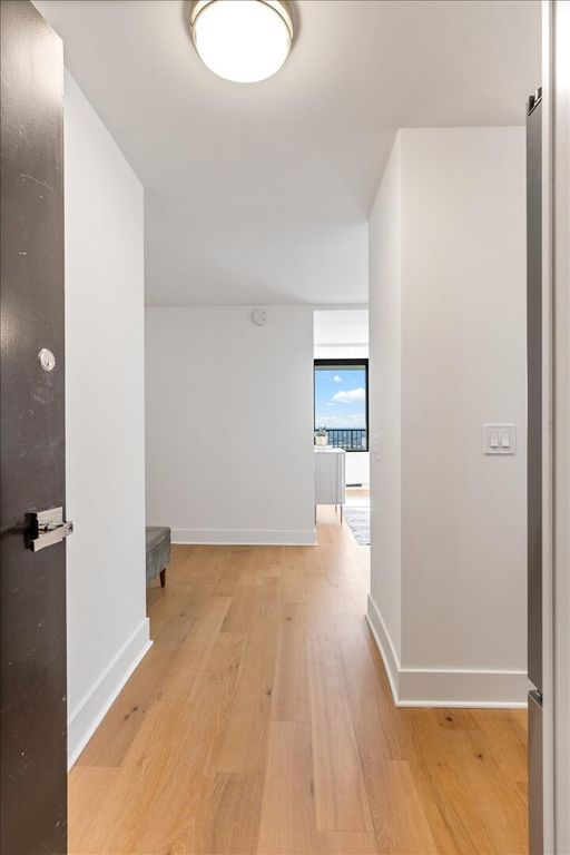 1560 N Sandburg Terrace 4003J, Chicago, IL 60610 — photo 2
