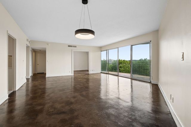 4215 Harding Pike Apt 704, Nashville, TN 37205